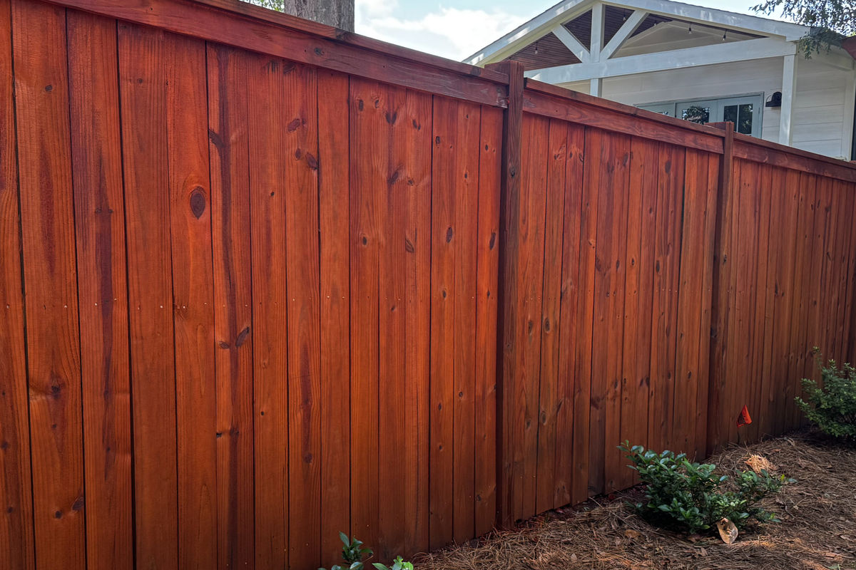 Penetrating oil-based fence finish